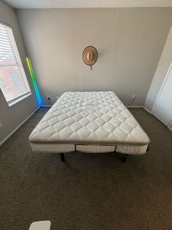 Queen Size Adjustable Base w/ Mattress