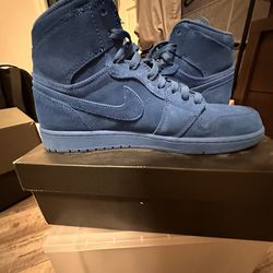 Size 12 - Air Jordan 1 Retro High ‘Blue Suede’