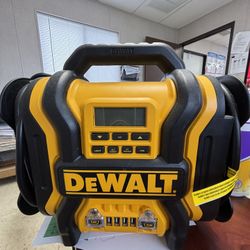 ⚡ FOR SALE: DeWalt DXAEPS14 Power Station – BRAND NEW! ⚡