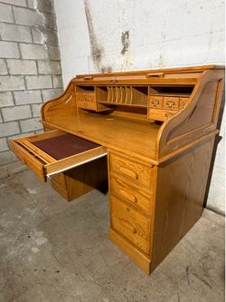 Solid Oak Roll Top Executive Desk by Winners Only – Vintage Office Desk, Multiple Drawers & Organizer