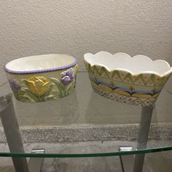 2 Vintage Flower Pots ( Trop & Decatur Area 