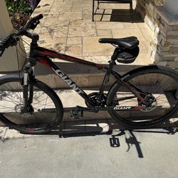 Giant ATX 27.5 Mountain Bike