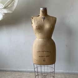 1960s Fashion Body Form