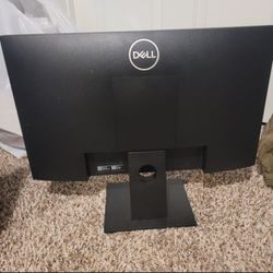 Dell Desktop W / 2 Monitors 