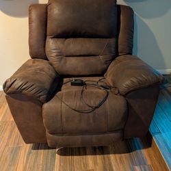 Super Comfy Recliner 