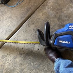 Kobalt 40-Volt Max 24” Dual Cordless Hedge Trimmer