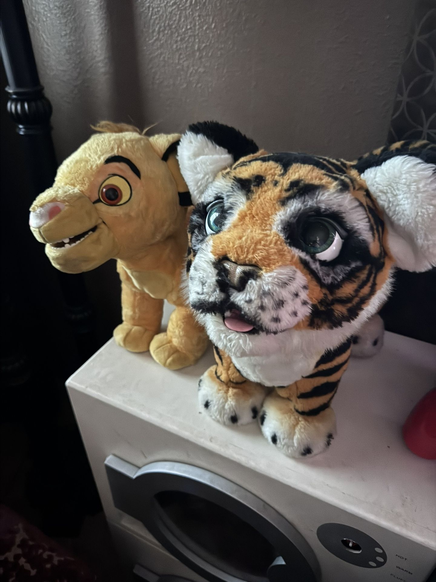 Large set of talking and interactive animals