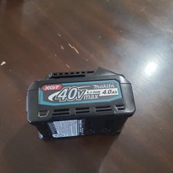Makita 40 V.   4.0 Ah