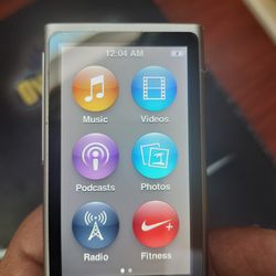 Ipod nano light grey great condition touch screen