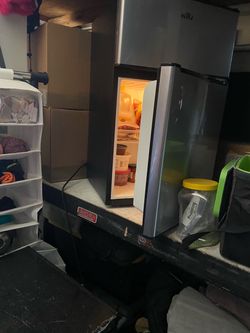 Willz 3.1 Cu Ft Mini Fridge – Works Great