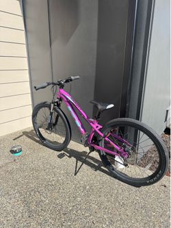 GT Stomper Pro 24” Kids Mountain Bike