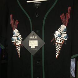 Gucci colored baseball shirt XL