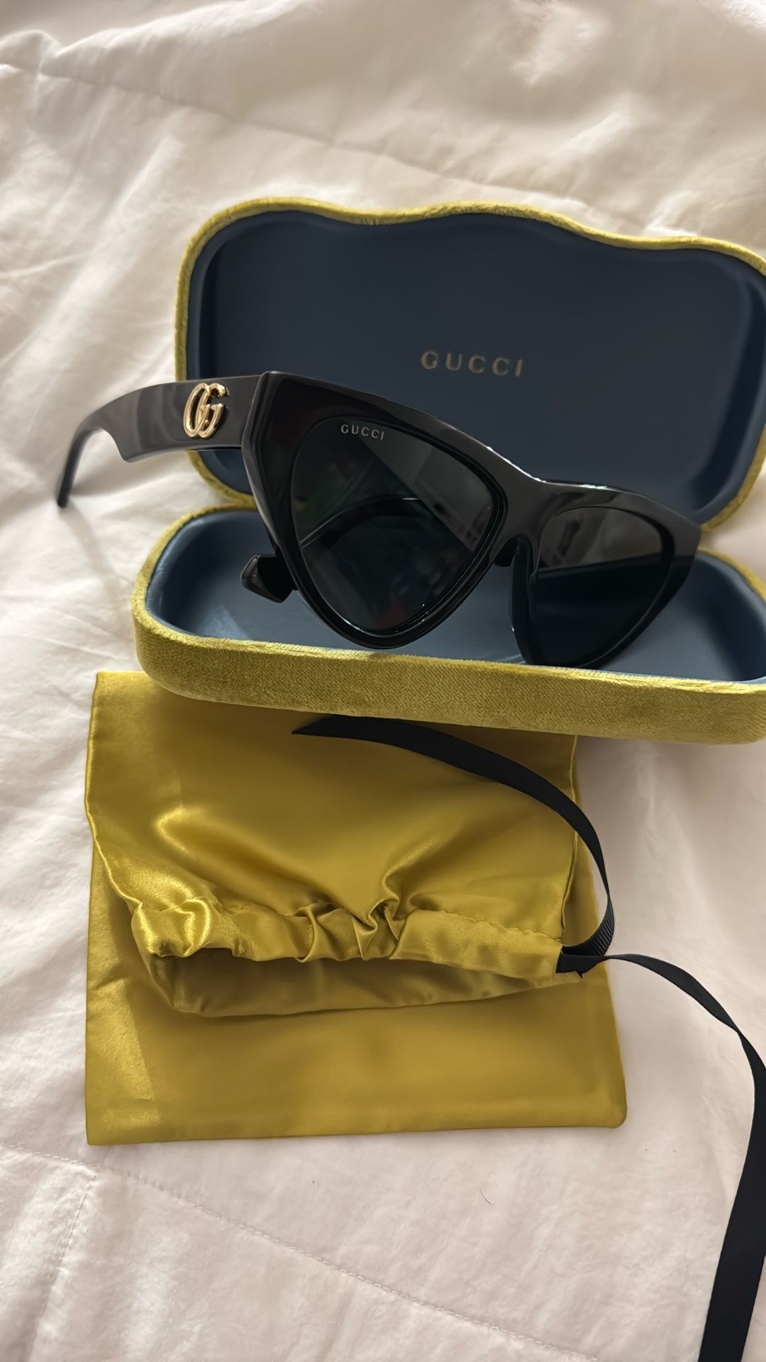 Gucci cat Eye Sunglasses 