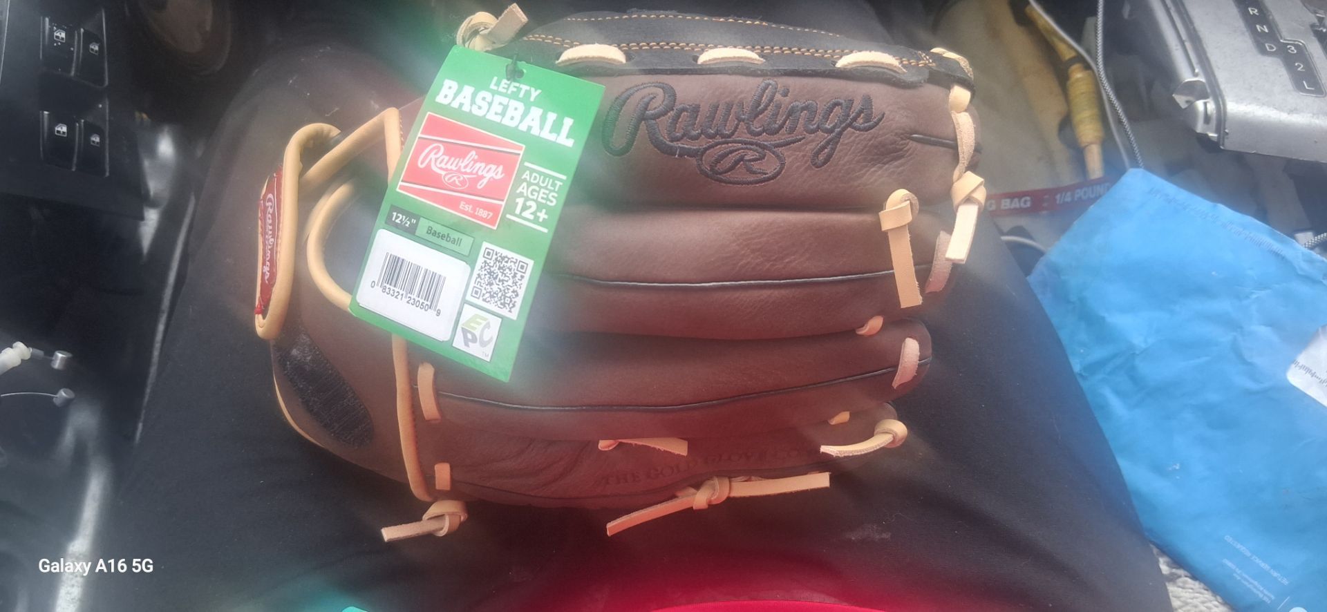 Rawlings 121/2 left baseball glove