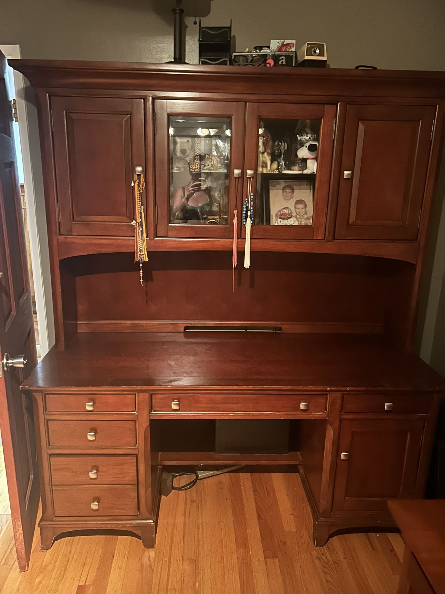 FREE office Furniture