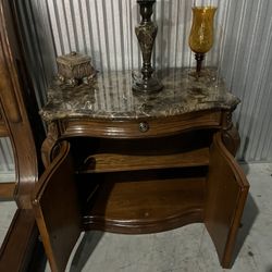 King size antique bedroom set 