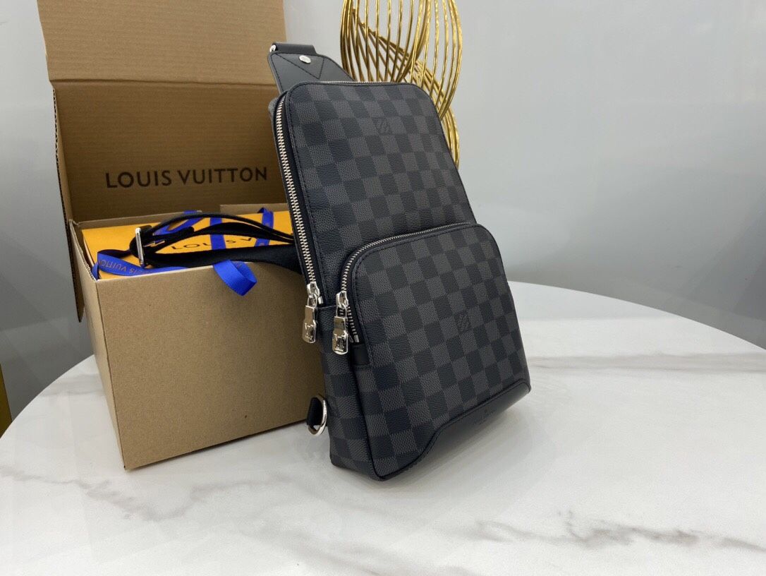 Classic Men's 𝐋𝐨𝐮𝐢𝐬 𝐕𝐮𝐢𝐭𝐭𝐨𝐧 Avenue Sling Bum Bag