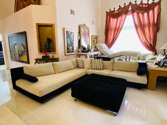 Two-Tone Sectional Sofa with Ottoman