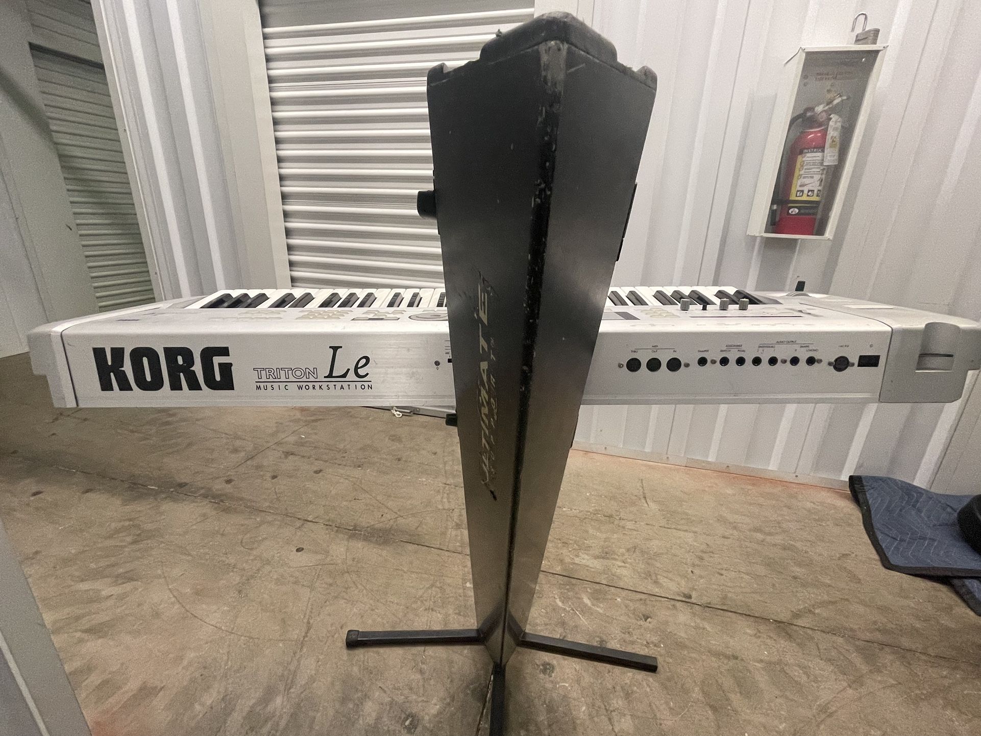 Korg Tritón Le