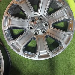 22 Inch GMC Sierra Denali Wheels