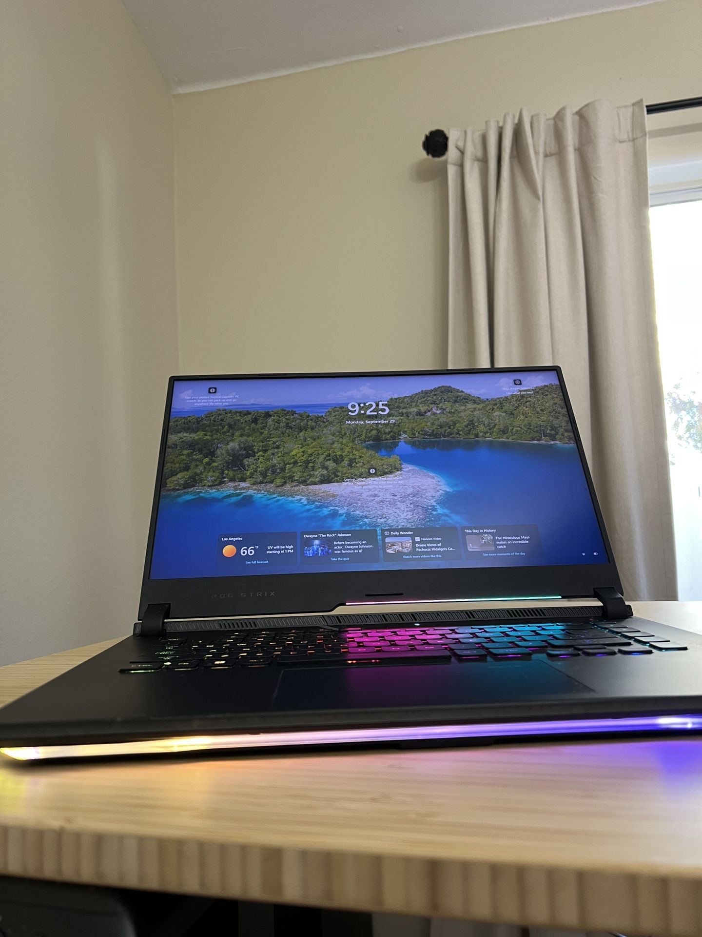Excellent gaming Laptop Asus Rog Strix 12900h 3070ti 32gb 240hz 1TB with 2 Chargers