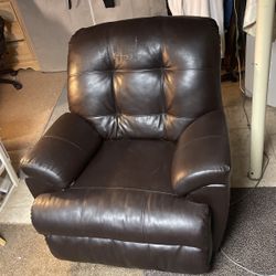 Brown Leather Recliner/ Loveseat 