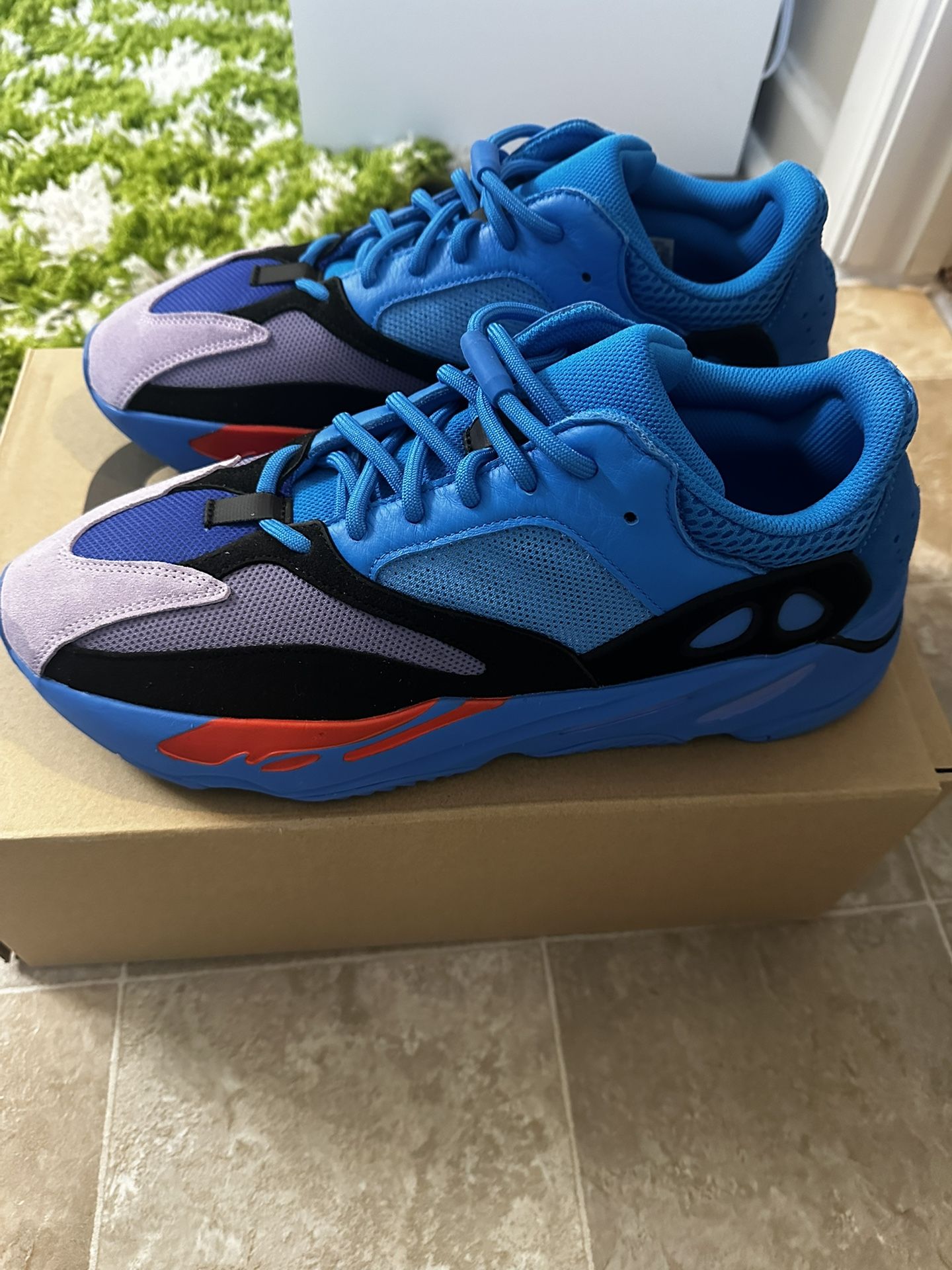 Adidas Yeezy Boost 700 ‘Hi-Res Blue Men’s Size 14