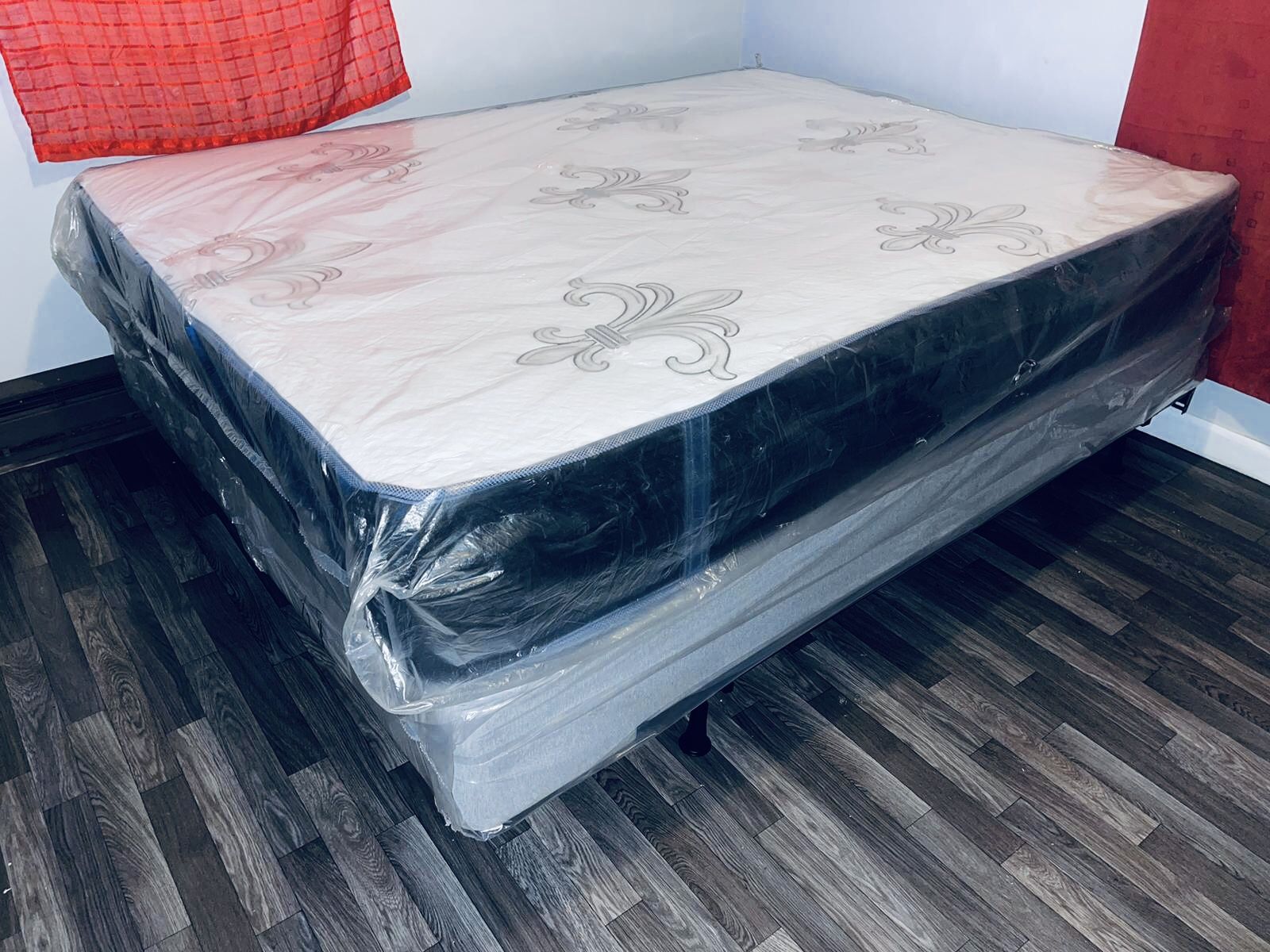 Queen size Foam Encased 12”thick with Regular Box Spring Brand New( FREE DELIVERY 🚚)