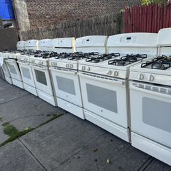 Stove Gas  and refrigerator for tenants Size 30