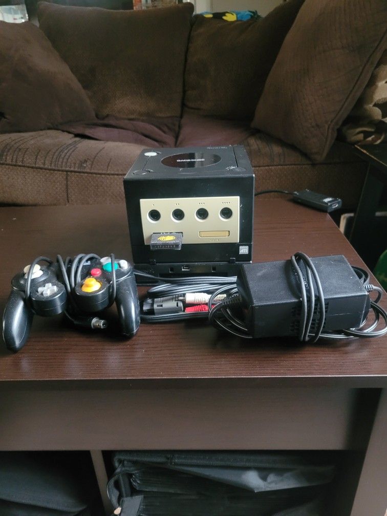 Nintendo Gamecube Console And Games