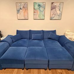 Like new beautiful blue sectional couch