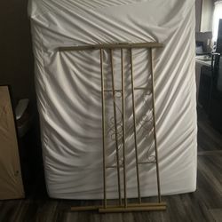 queen size bed/frame