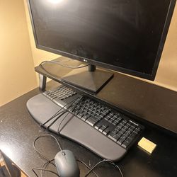 LG monitor with keyboard and mouse 