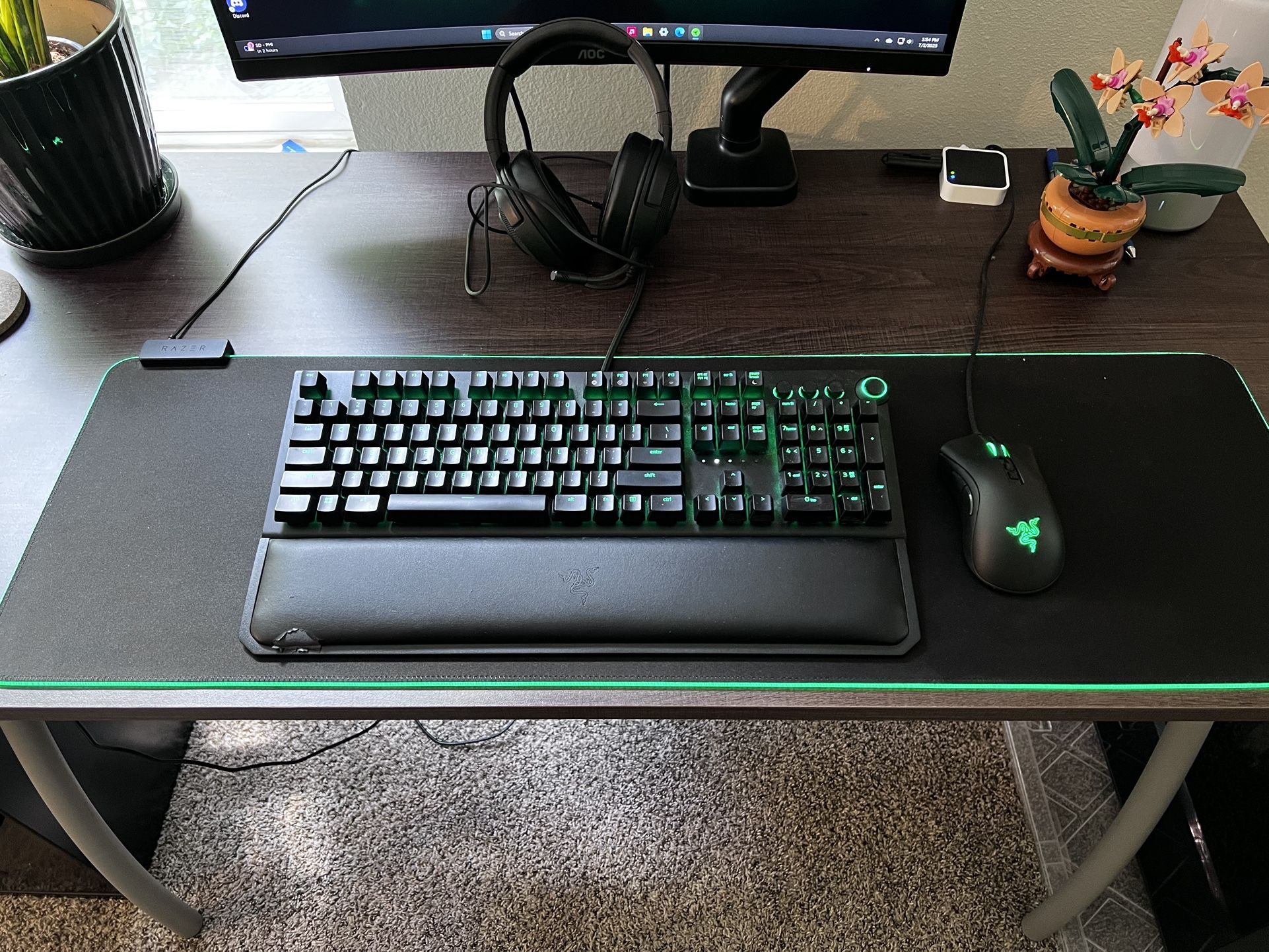 Razer Gaming Bundle – BlackWidow Elite, DeathAdder V2, Goliathus Chroma Mousepad, Kraken X