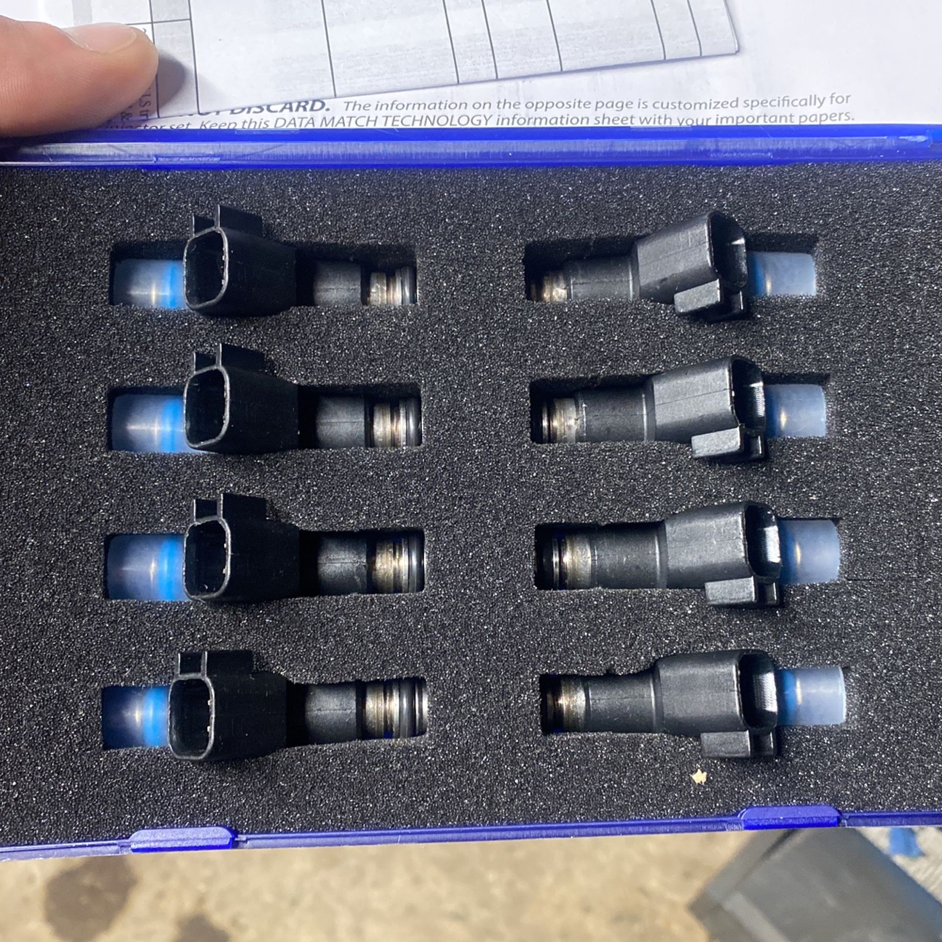 Brand new Delphi 50lb Injectors