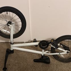 Framed bike co. White bmx bike