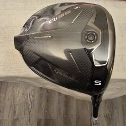 !!BRAND NEW!! TaylorMade Qi35 9° Stiff flex Driver!!