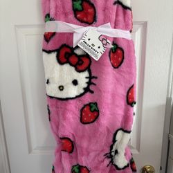 Hello Kitty Faux Fur Blanket