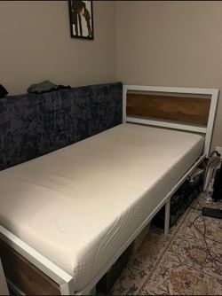 Twin Bed bed frame WITHOUT the mattress