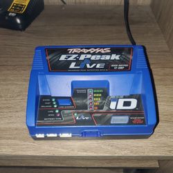 Traxxas Charger