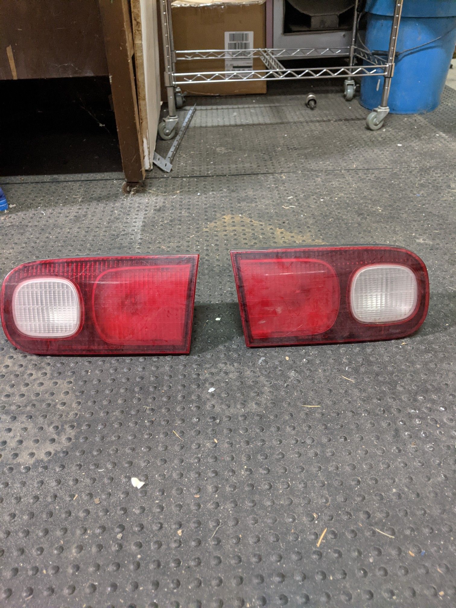 94-01 Acura Integra 4 Door Inner Taillights