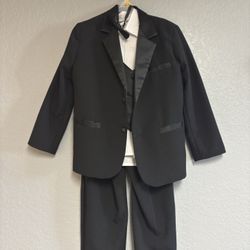 elegant black suit 