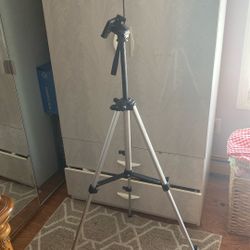 Maxell Tripod