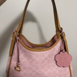 COACH - Powder Pink