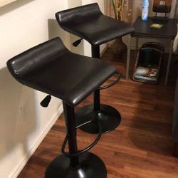 Bar Stools New in Original Packaging’s With Air Lift 360 Degree Swivel Function Retailed For $199.99.