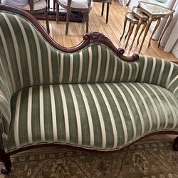 Victorian Style Living Room Sofa