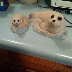2pc Sand Art Seals.  