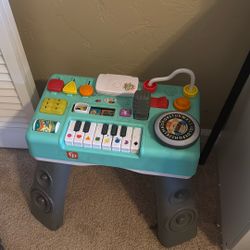 Standing Piano 