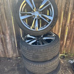 INFINITI Q50 SIGNATURE EDITION WHEELS