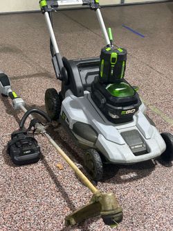 Self propelled lawnmower
